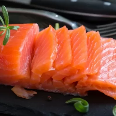 Il salmone affumicato fa bene o male?